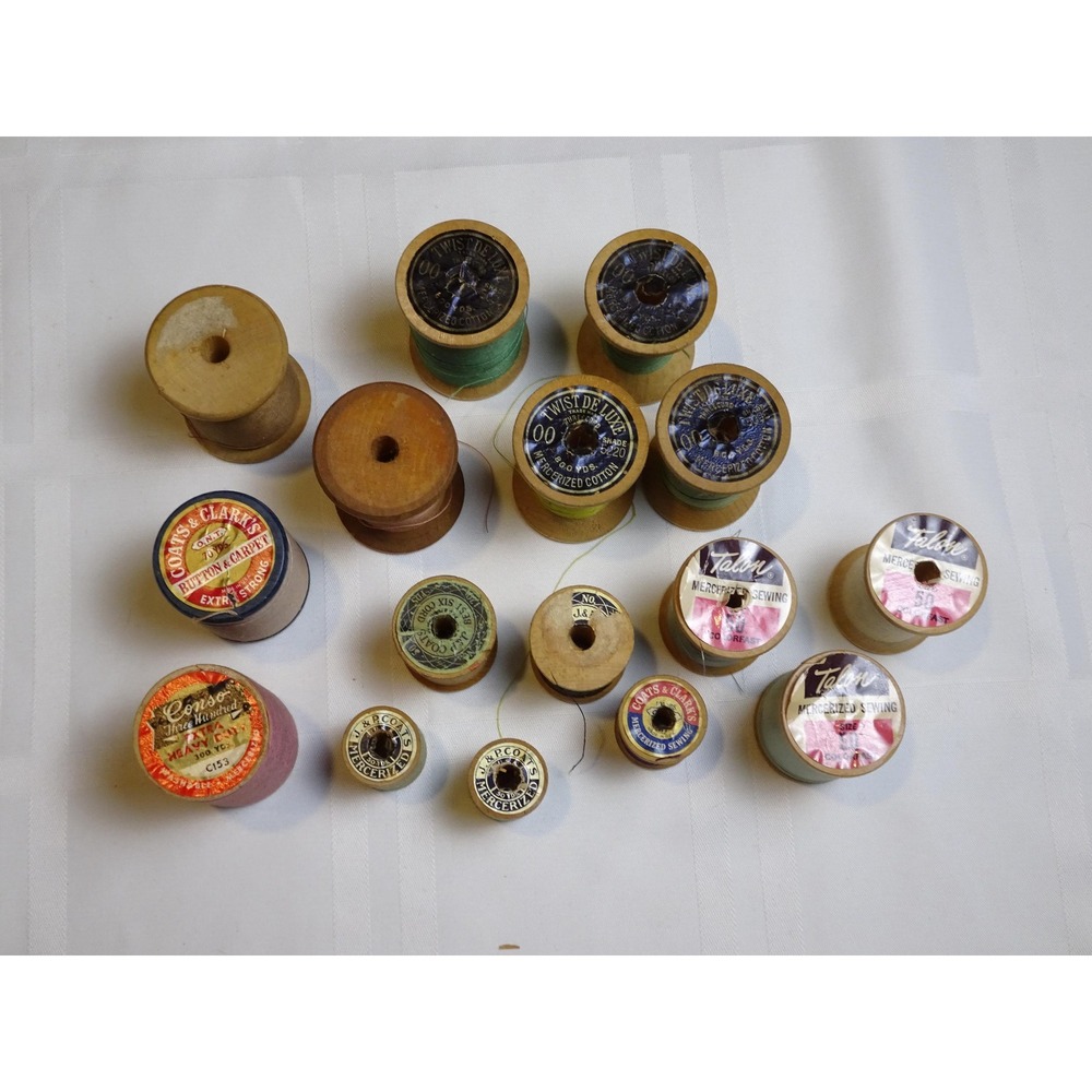 Antique wooden spools/thread 16pk. Used. Brands and Color varies.